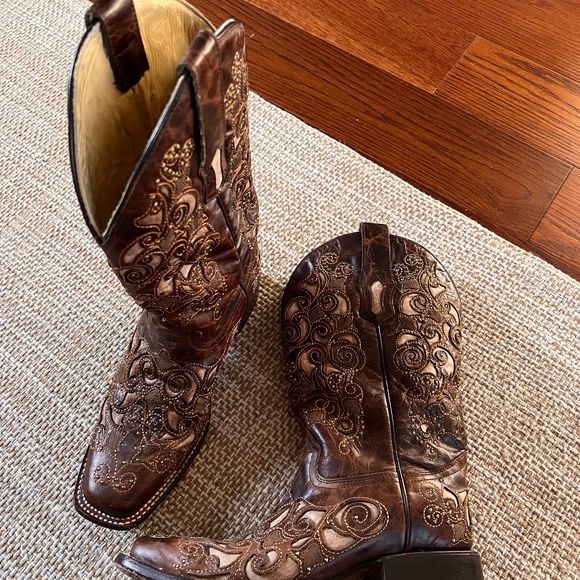 Corral Shoes - Corral Boots Sz 9